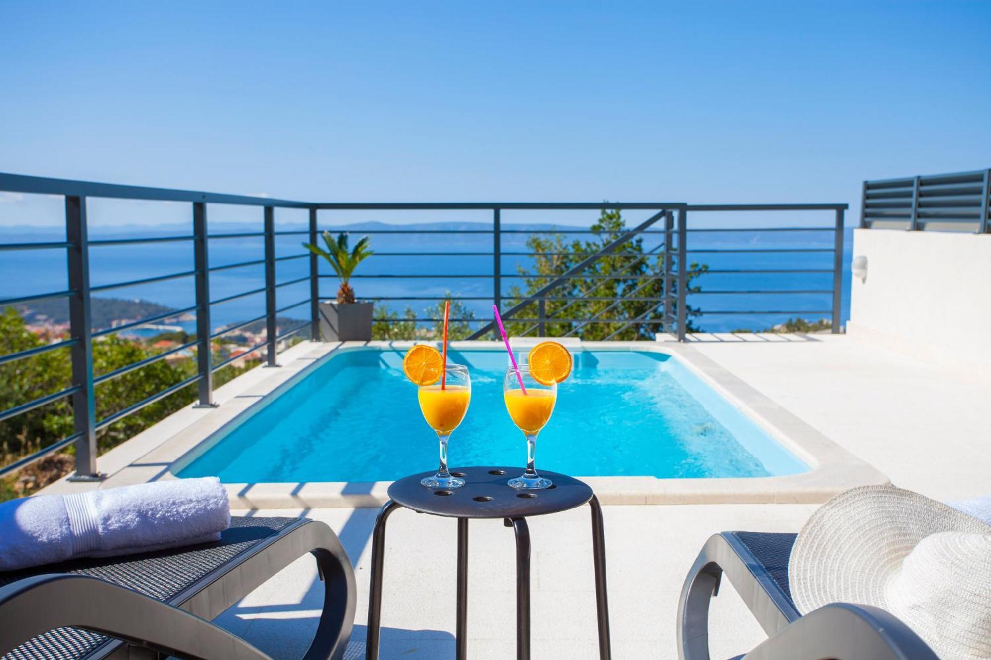 In Veliko Brdo Mit Privatem Pool Vikendica Makarska